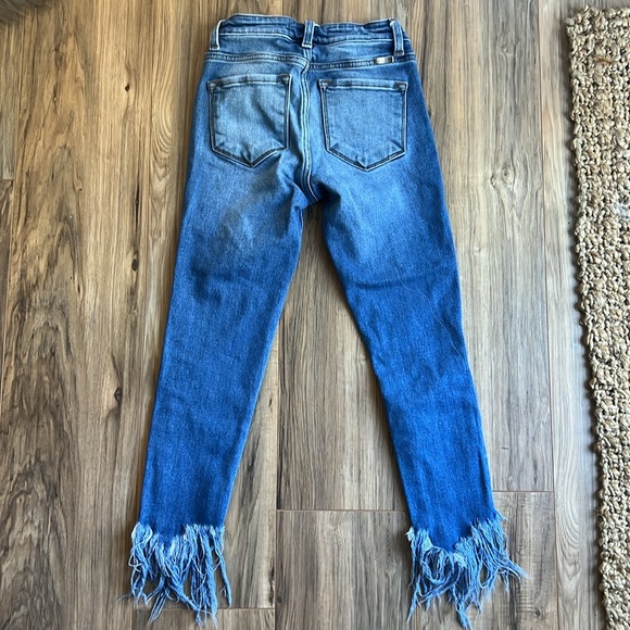 KanCan mid rise fringe ankle Jean - Picture 5 of 6